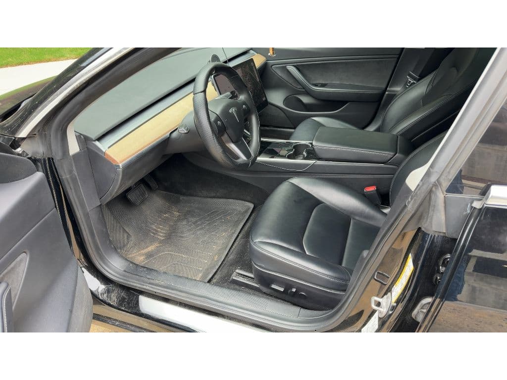 2020 Tesla Model 3 view 5