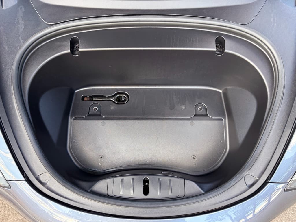 2020 Tesla Model 3 view 25