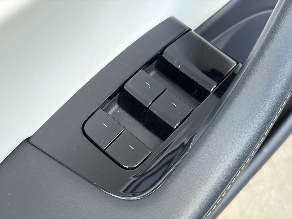 2020 Tesla Model 3 view 8