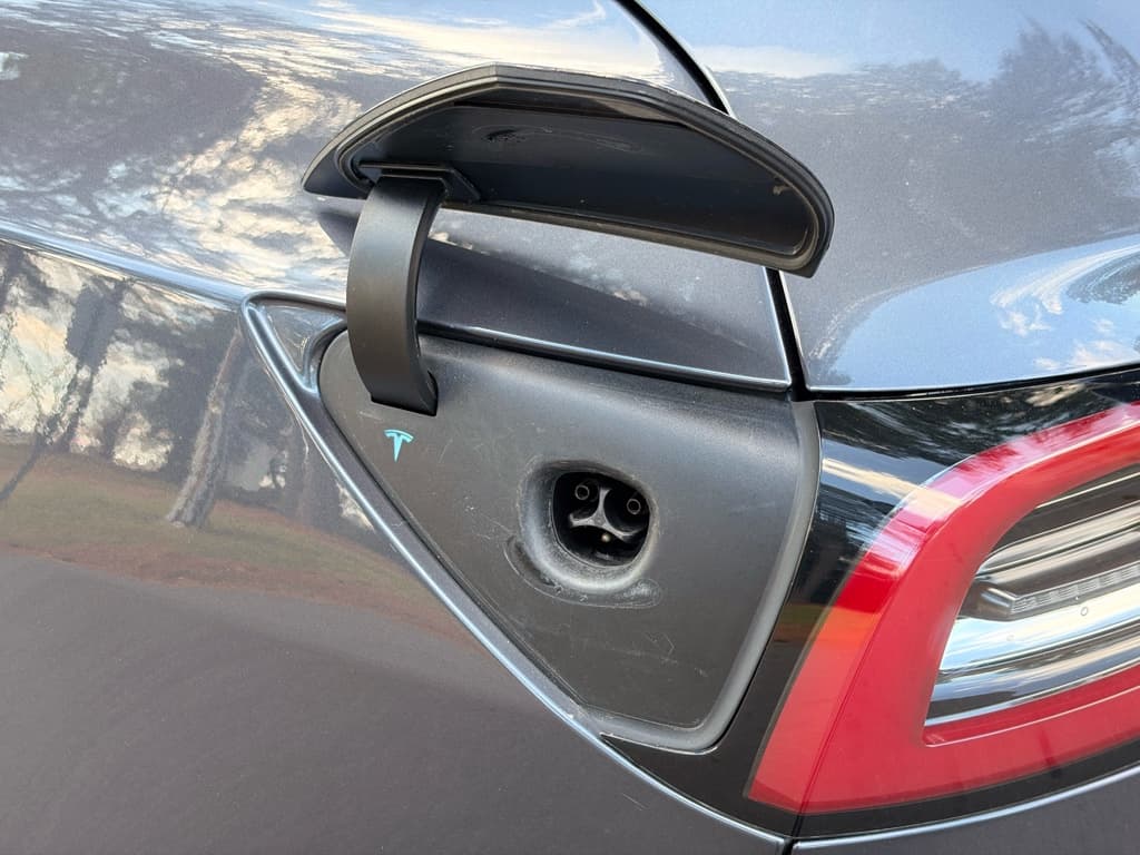 2020 Tesla Model 3 view 5