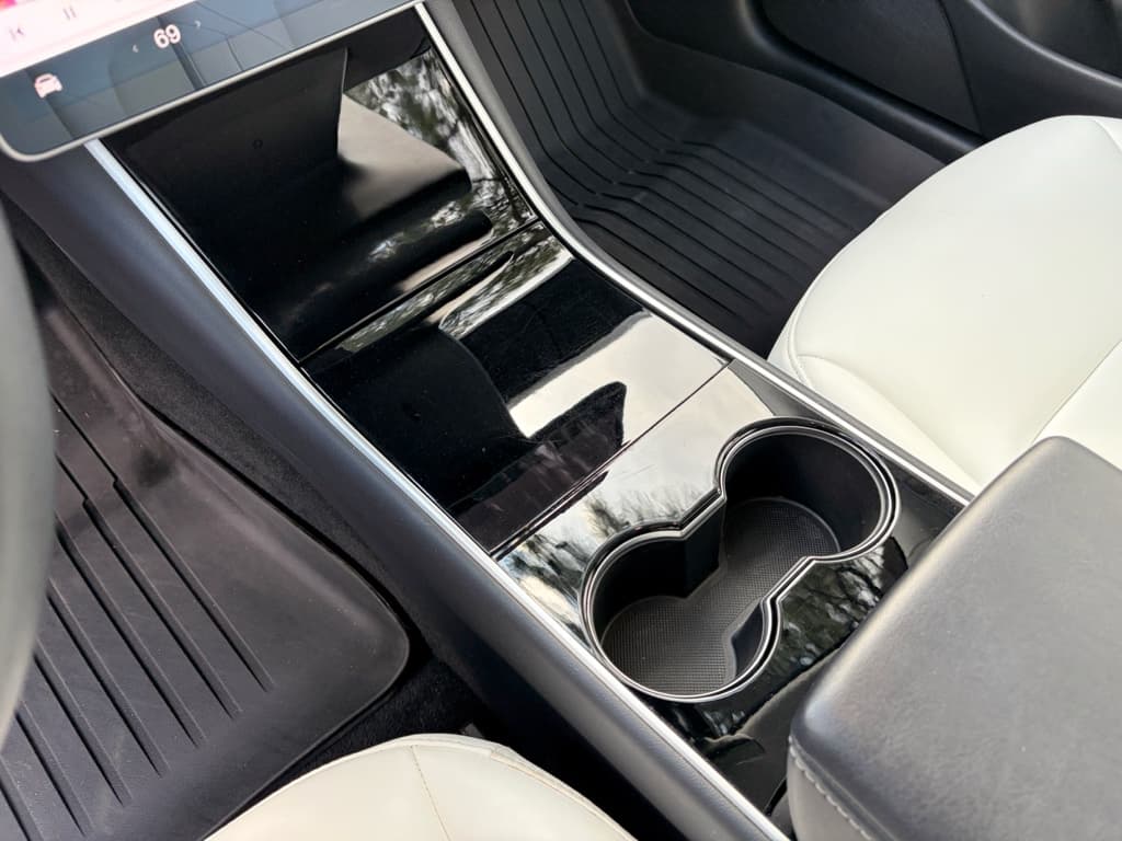 2020 Tesla Model 3 view 18