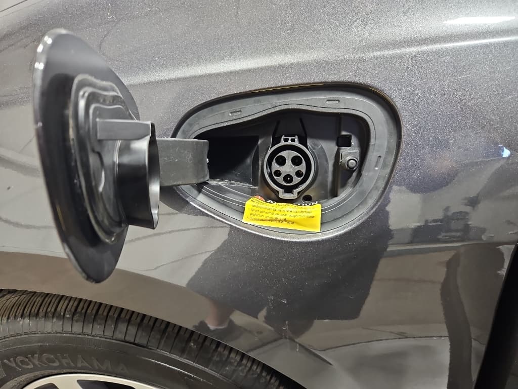 2021 Chrysler Pacifica view 5