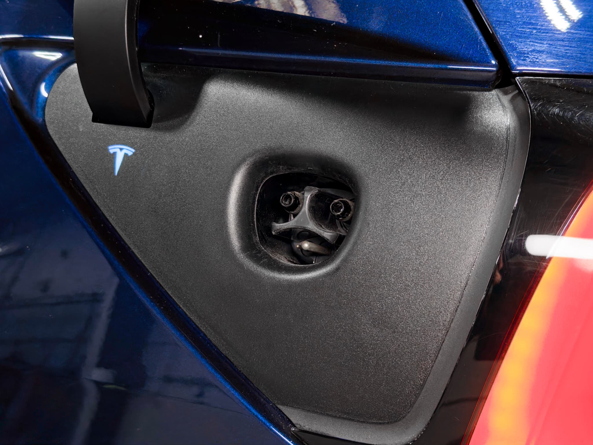 2023 Tesla Model Y view 5