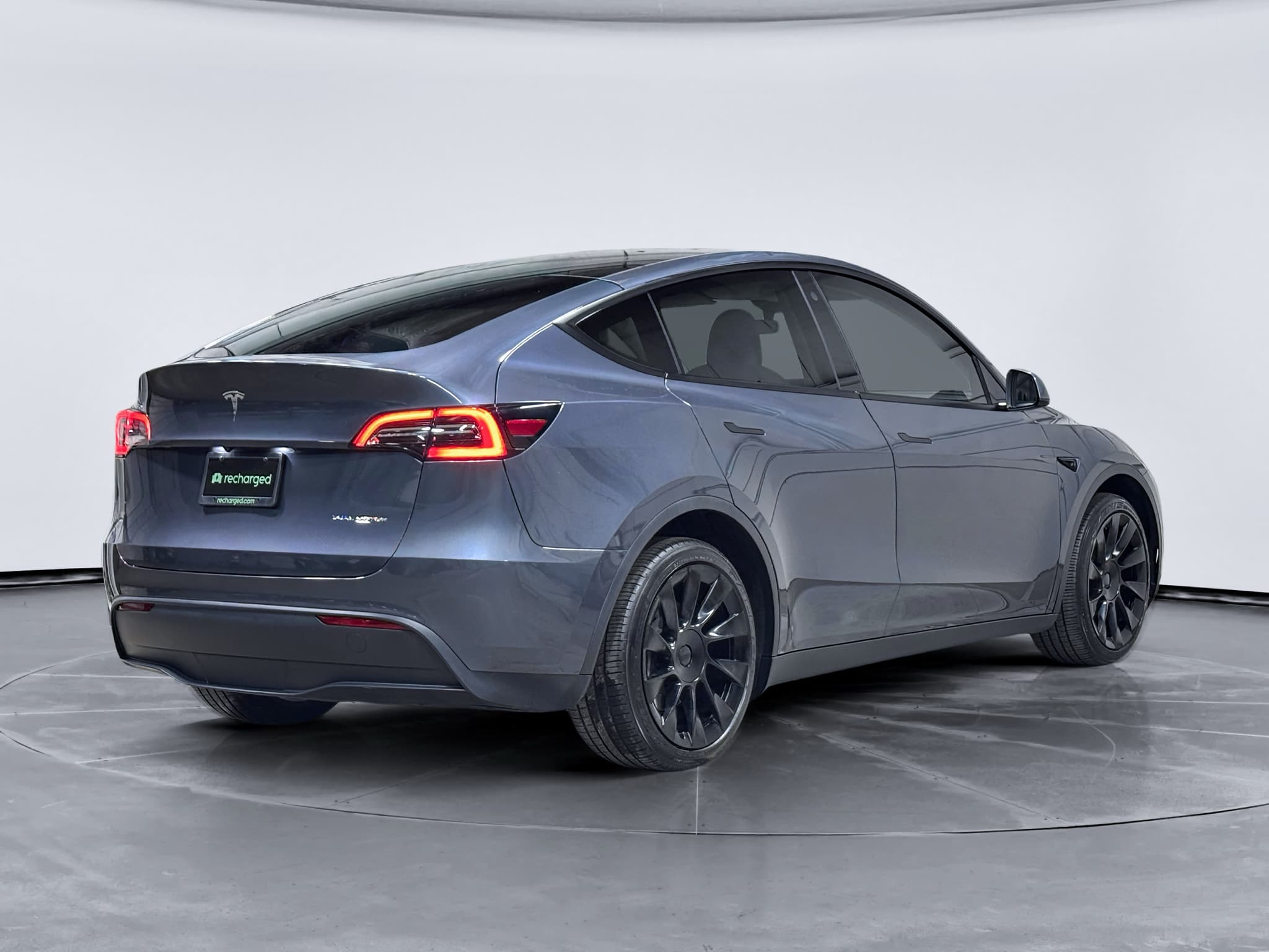 2023 Tesla Model Y view 3
