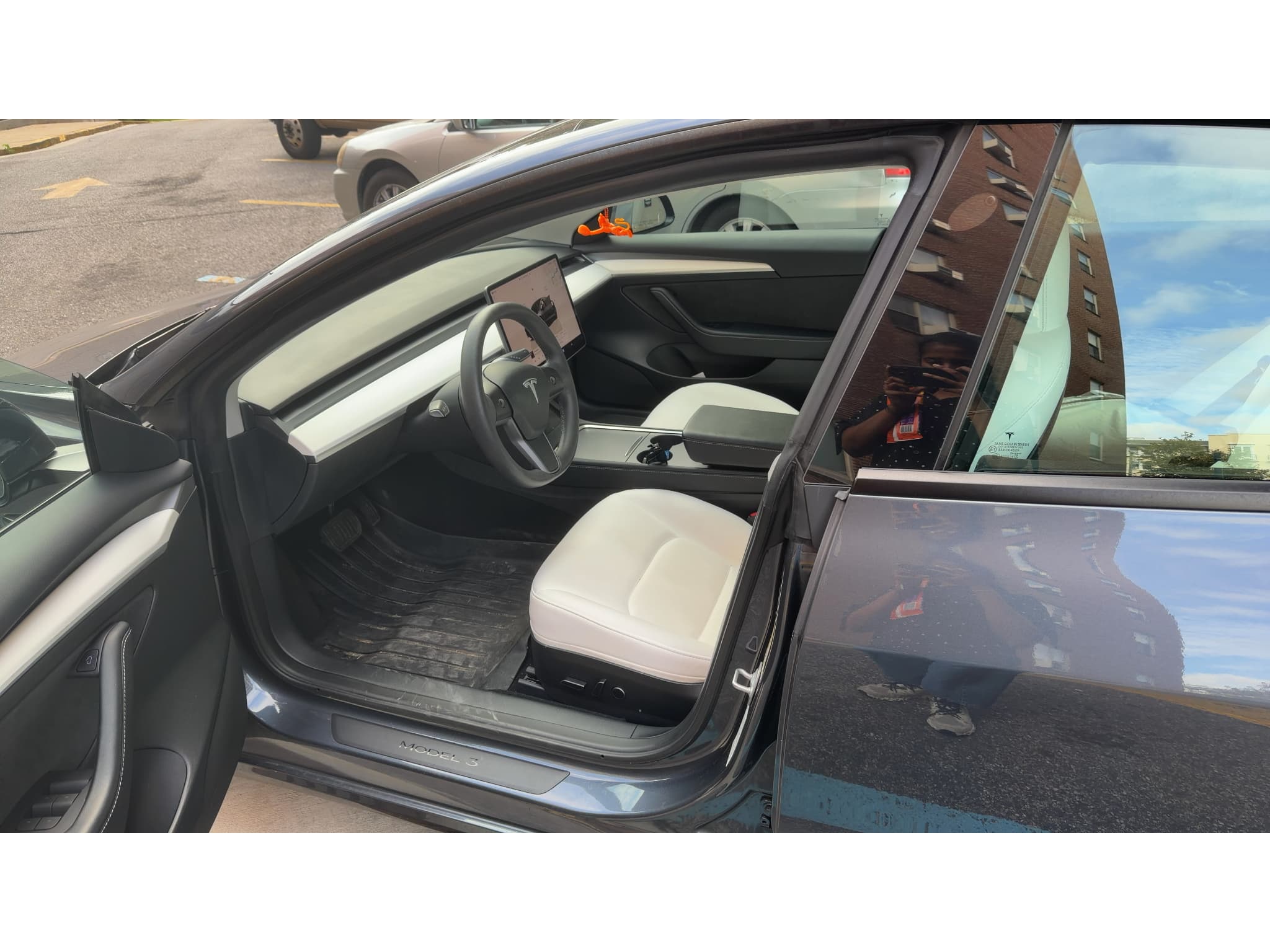 2023 Tesla Model 3 view 7