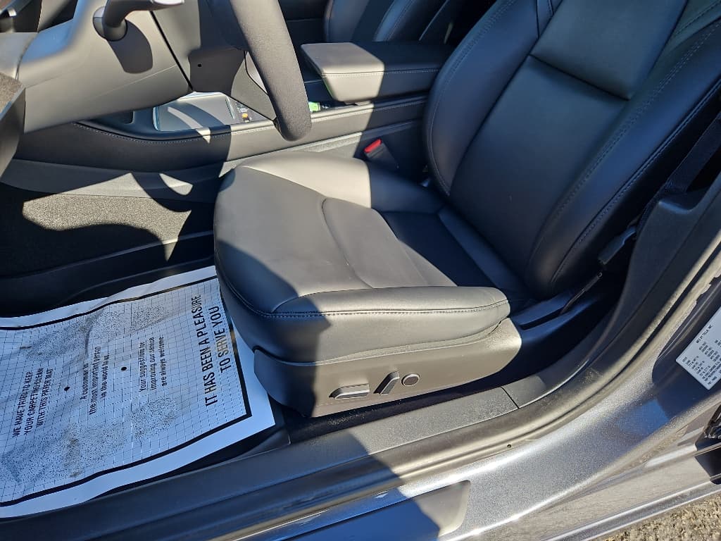 2023 Tesla Model 3 view 7