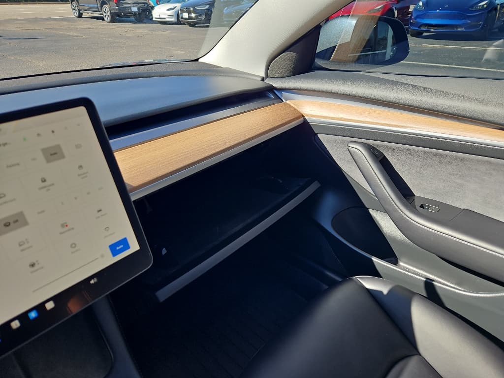 2023 Tesla Model 3 view 18