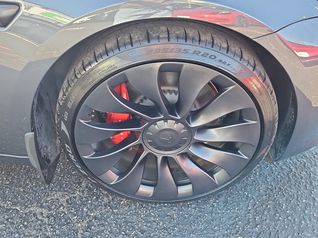 2023 Tesla Model 3 view 32
