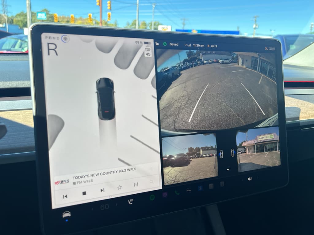 2023 Tesla Model Y view 10
