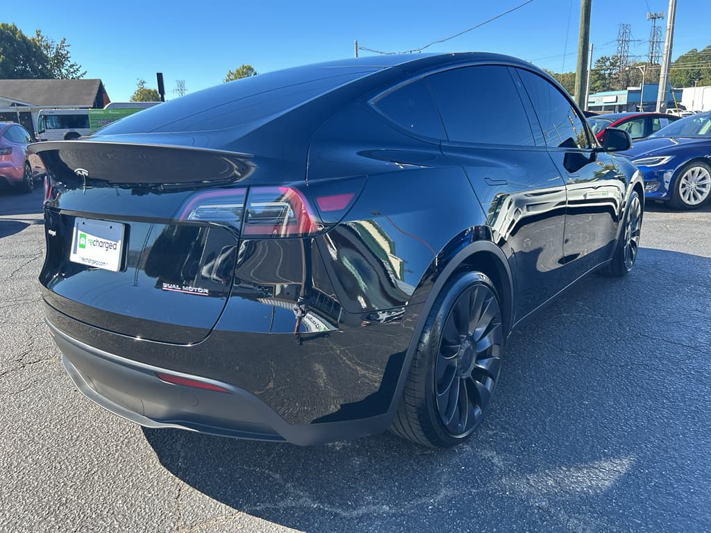 2023 Tesla Model Y view 3
