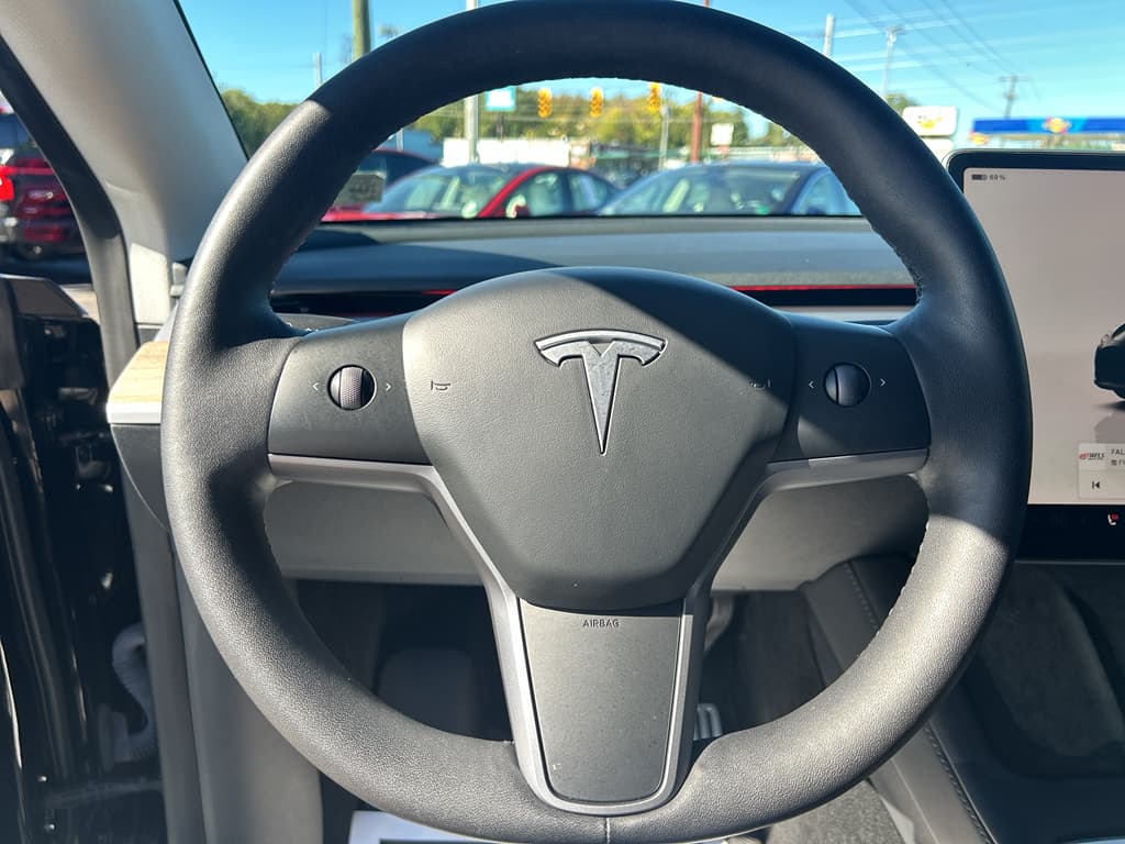 2023 Tesla Model Y view 8