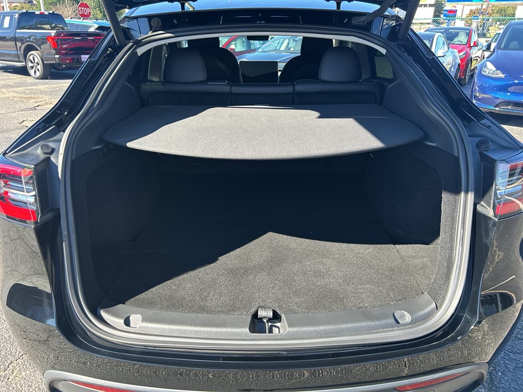 2023 Tesla Model Y view 20