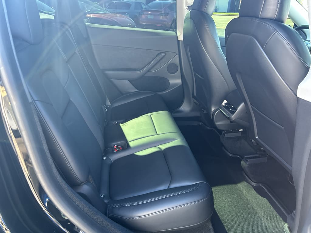 2023 Tesla Model Y view 17