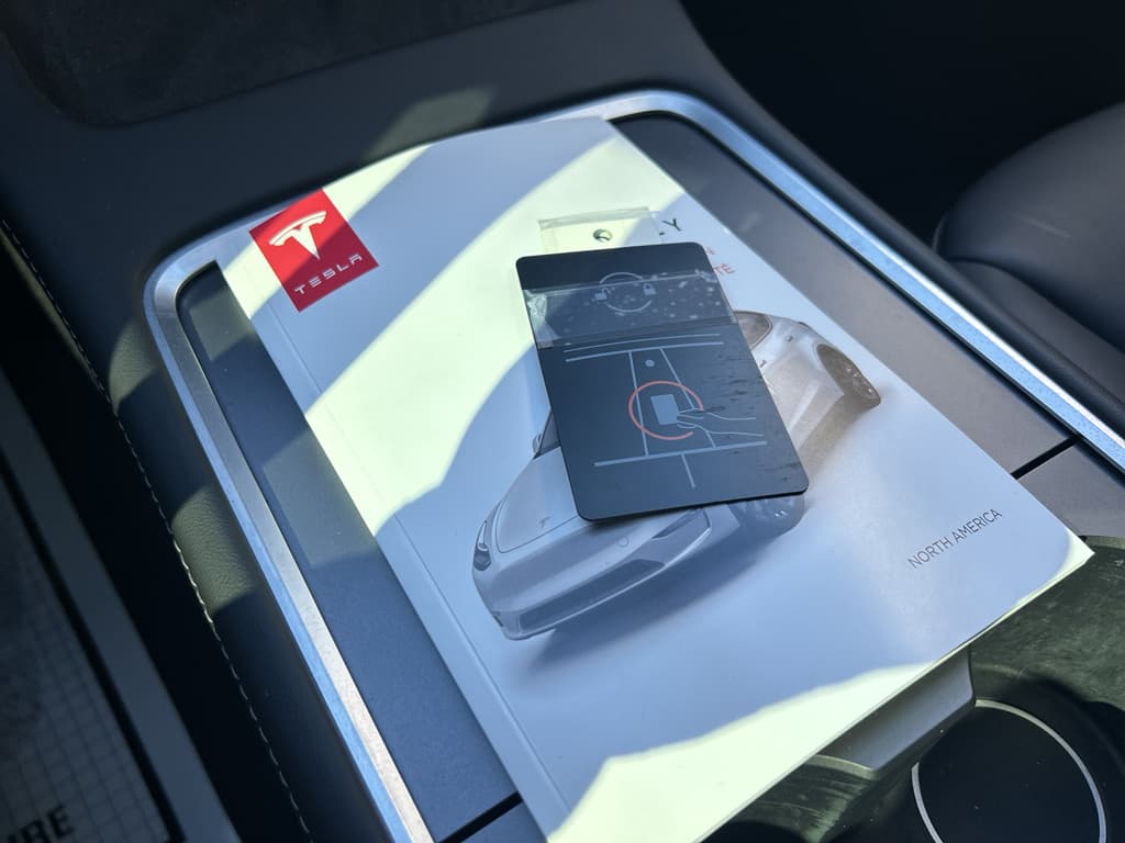 2023 Tesla Model Y view 16