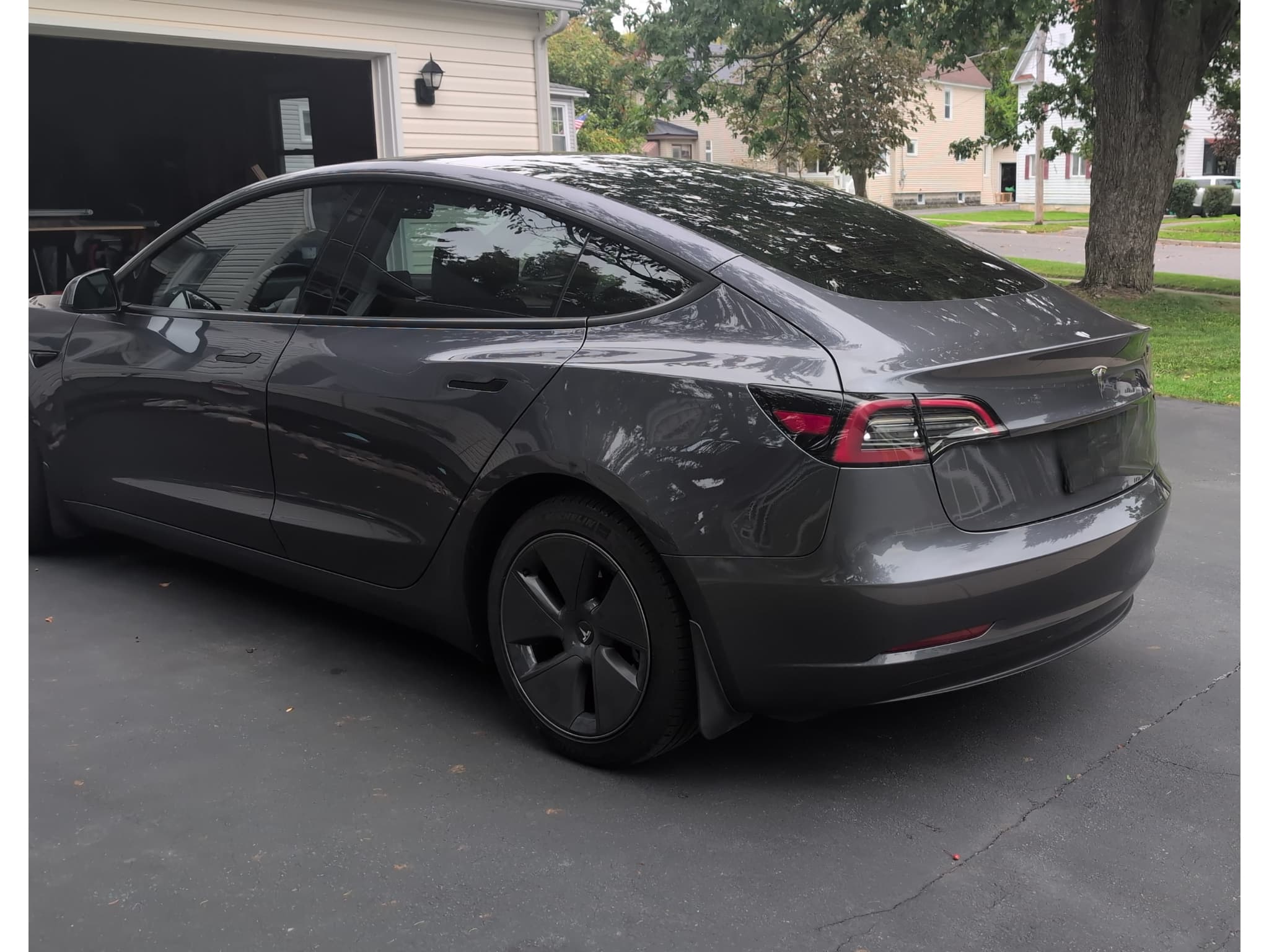 2023 Tesla Model 3 view 6
