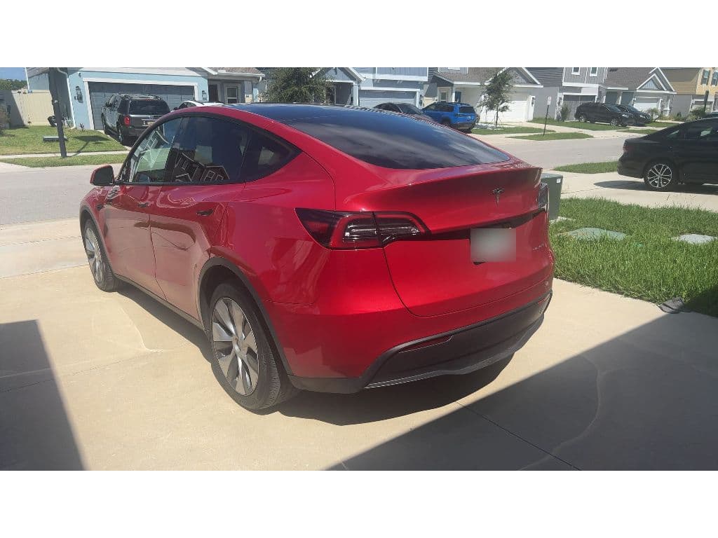 2023 Tesla Model Y view 3