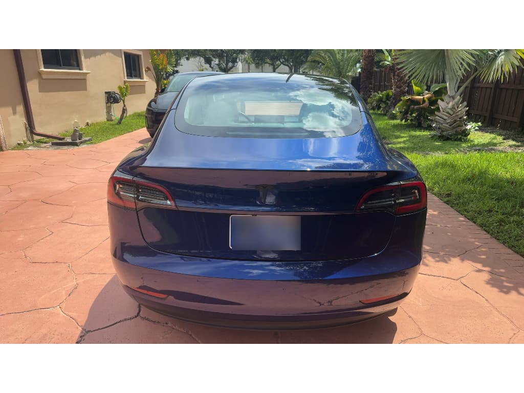2023 Tesla Model 3 view 4