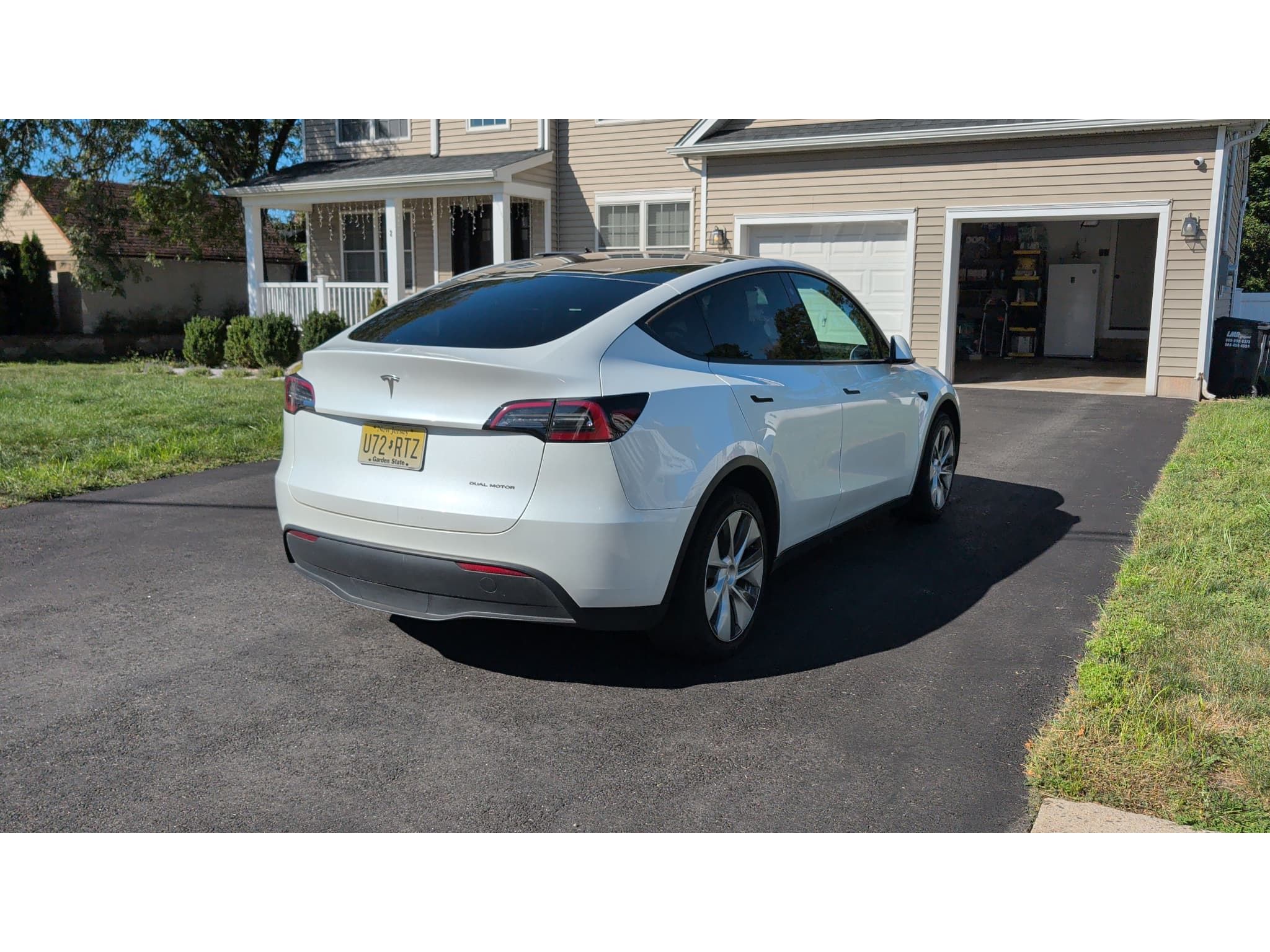 2023 Tesla Model Y view 7