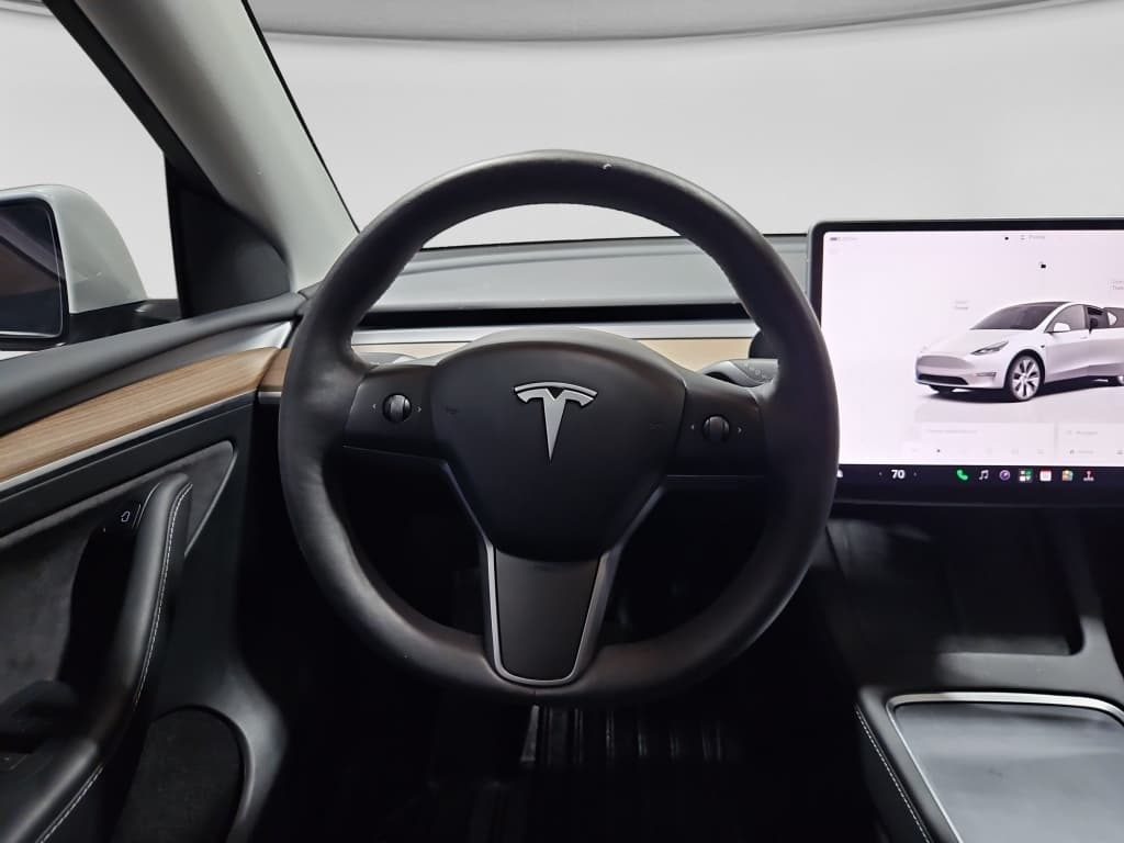 2023 Tesla Model Y view 7