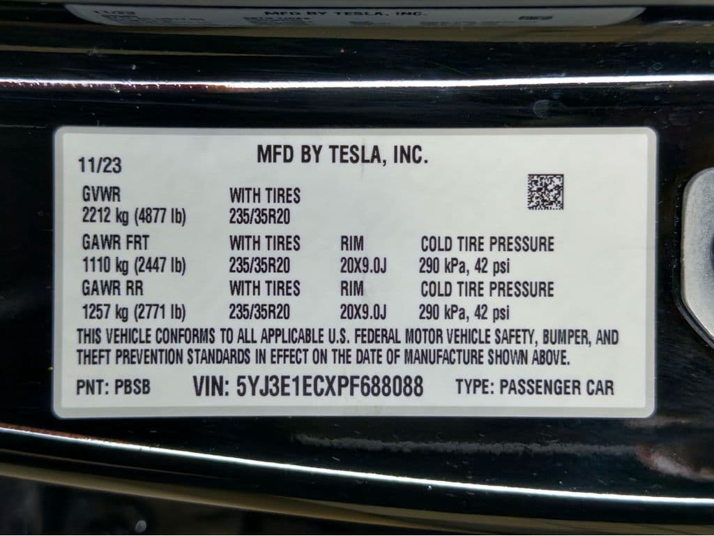 2023 Tesla Model 3 view 26