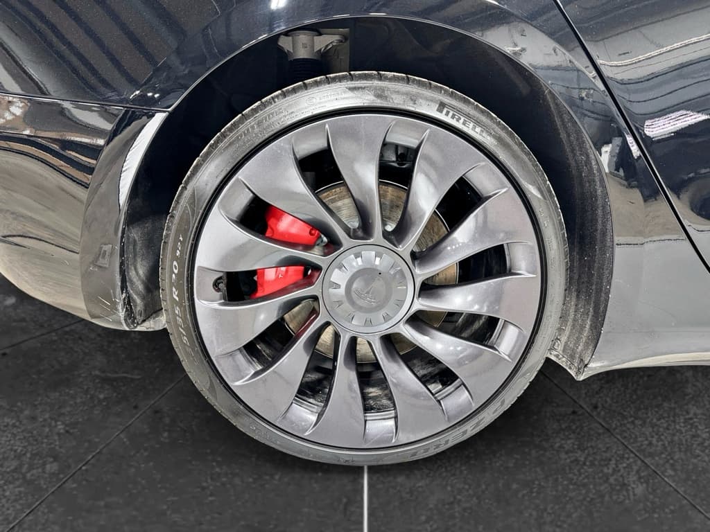 2023 Tesla Model 3 view 32