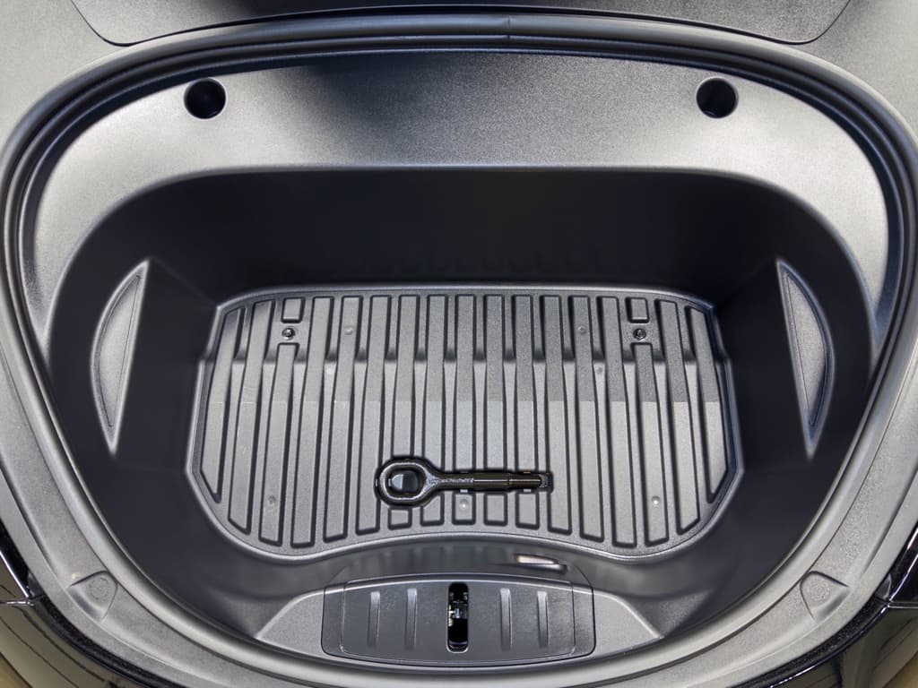 2023 Tesla Model 3 view 23