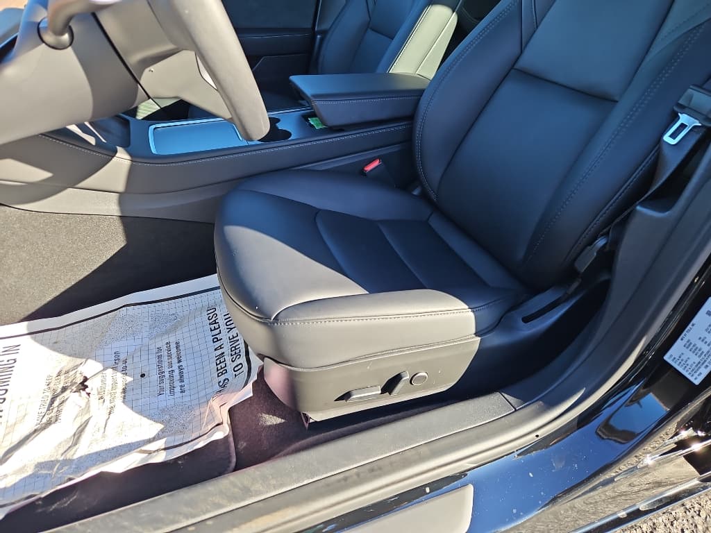 2023 Tesla Model 3 view 7