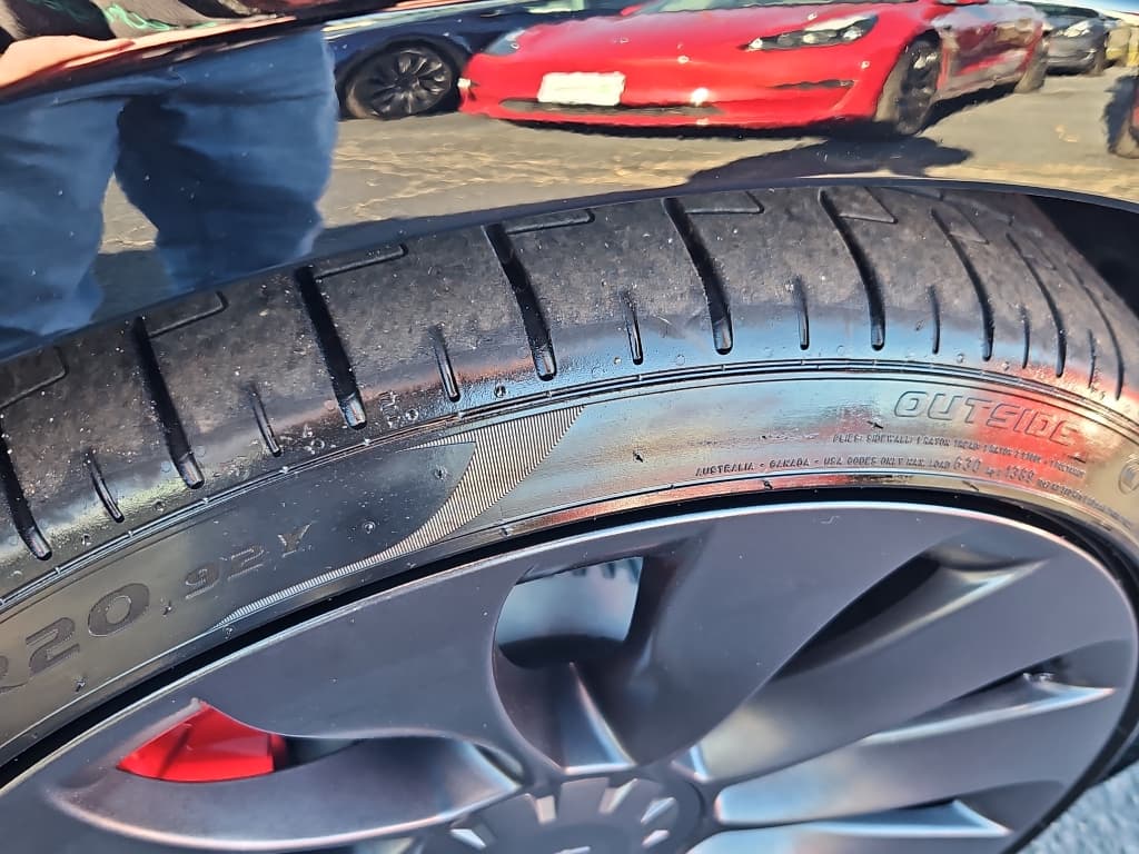 2023 Tesla Model 3 view 34