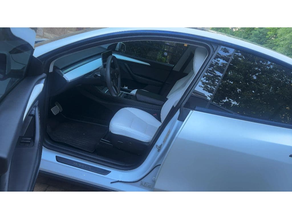 2023 Tesla Model Y view 5