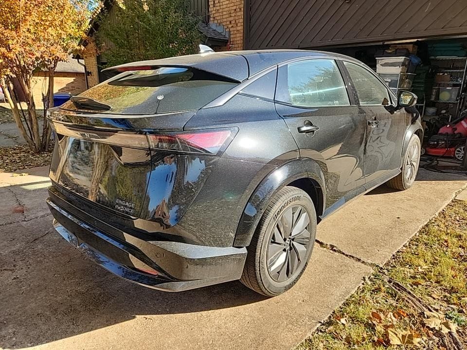 2023 Nissan Ariya view 3