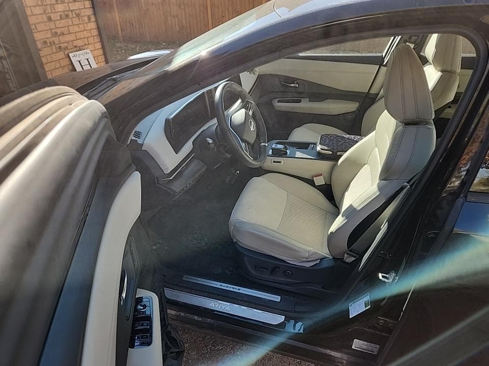 2023 Nissan Ariya view 5