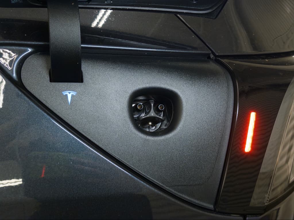 2026 Tesla Model Y view 5