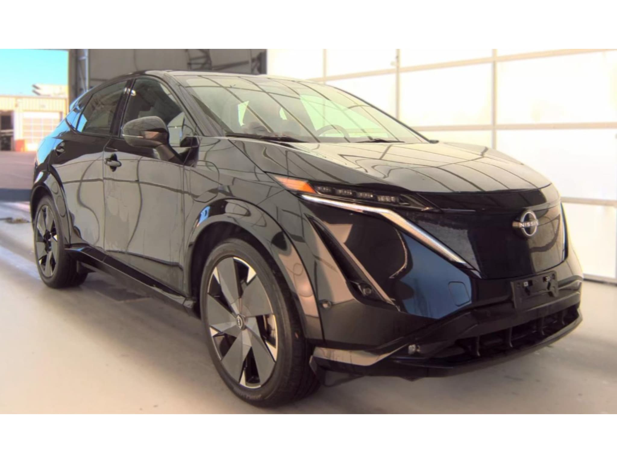 2024 Nissan Ariya view 4