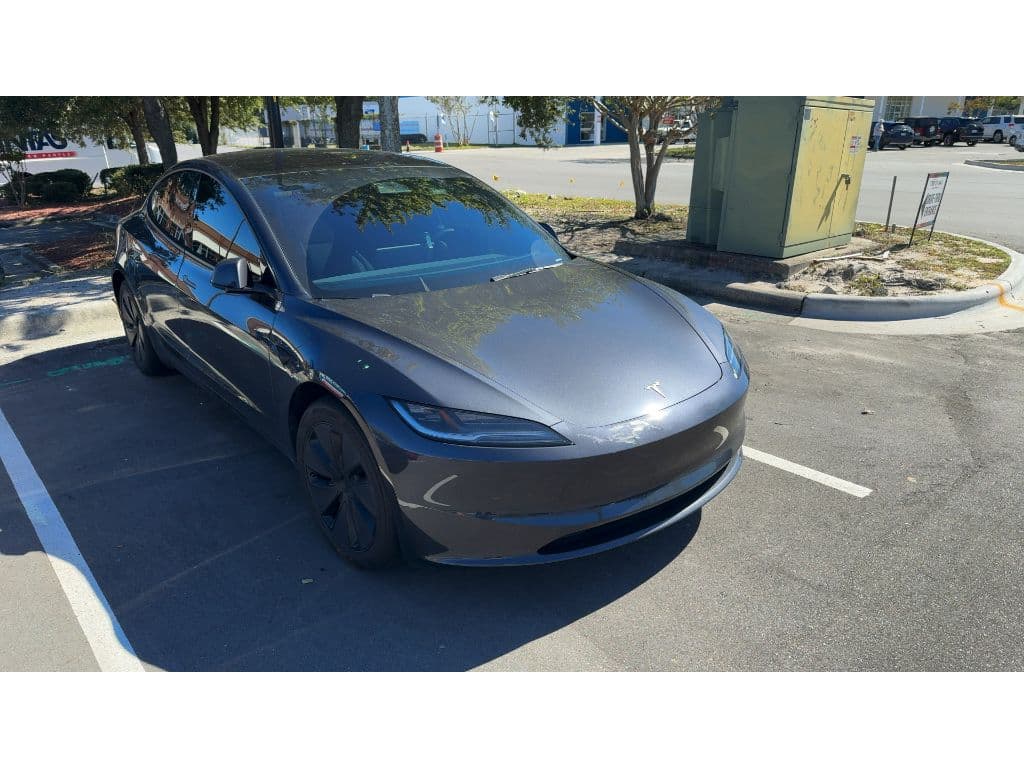 2024 Tesla Model 3 view 2