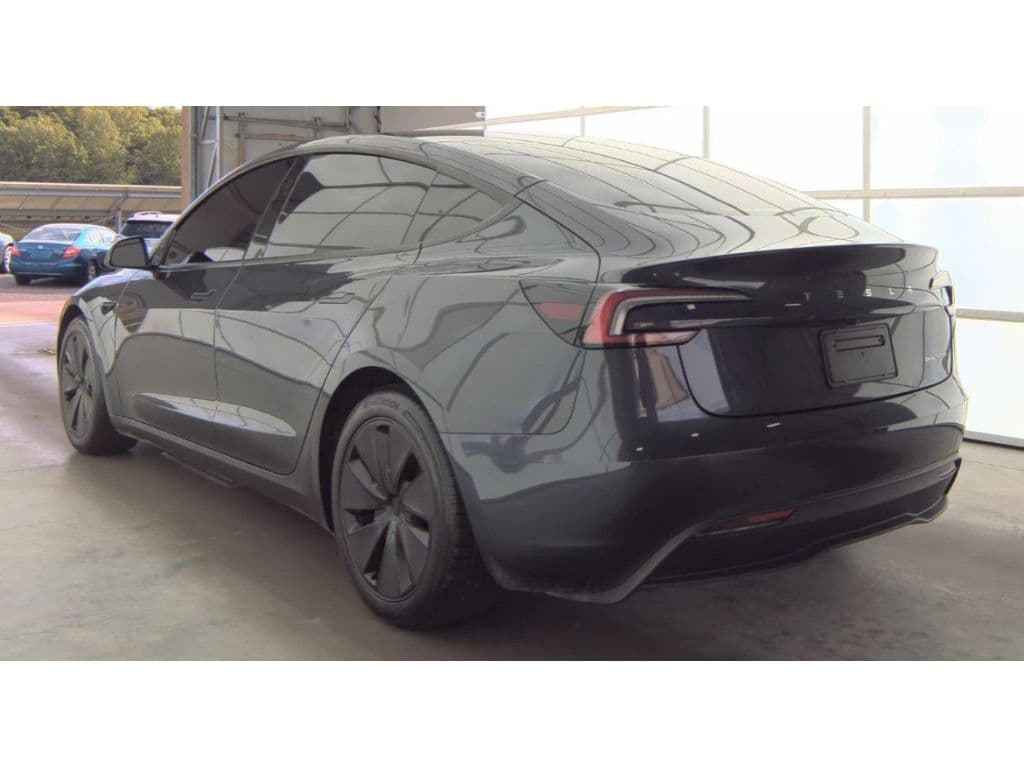 2024 Tesla Model 3 view 4