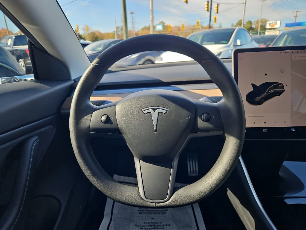 2020 Tesla Model 3 view 8