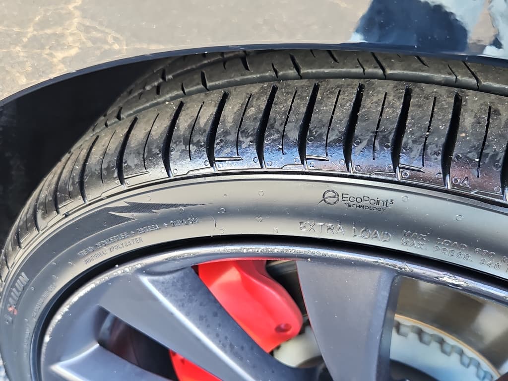 2020 Tesla Model 3 view 32