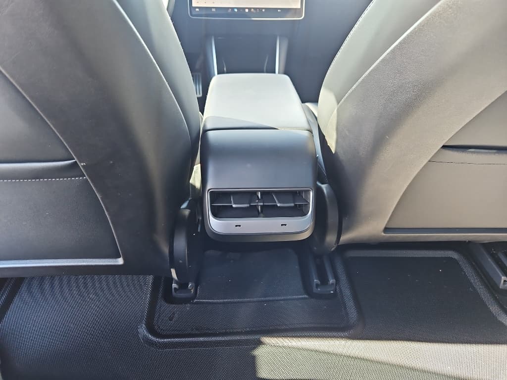 2020 Tesla Model 3 view 21