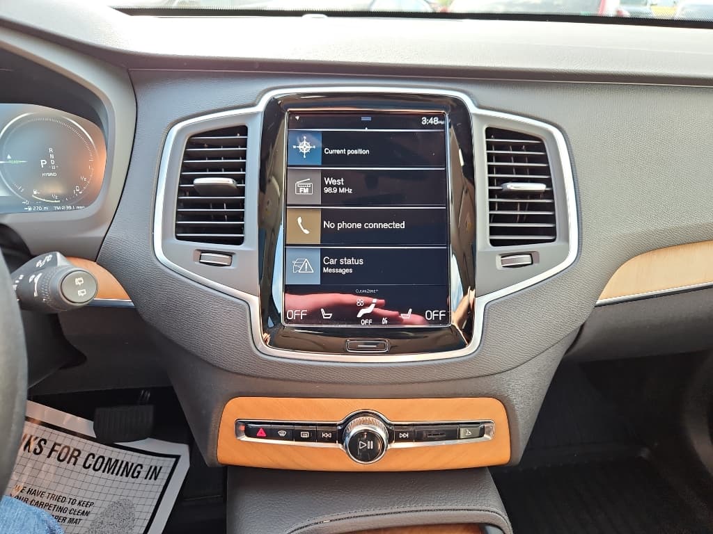 2021 Volvo XC90 view 12