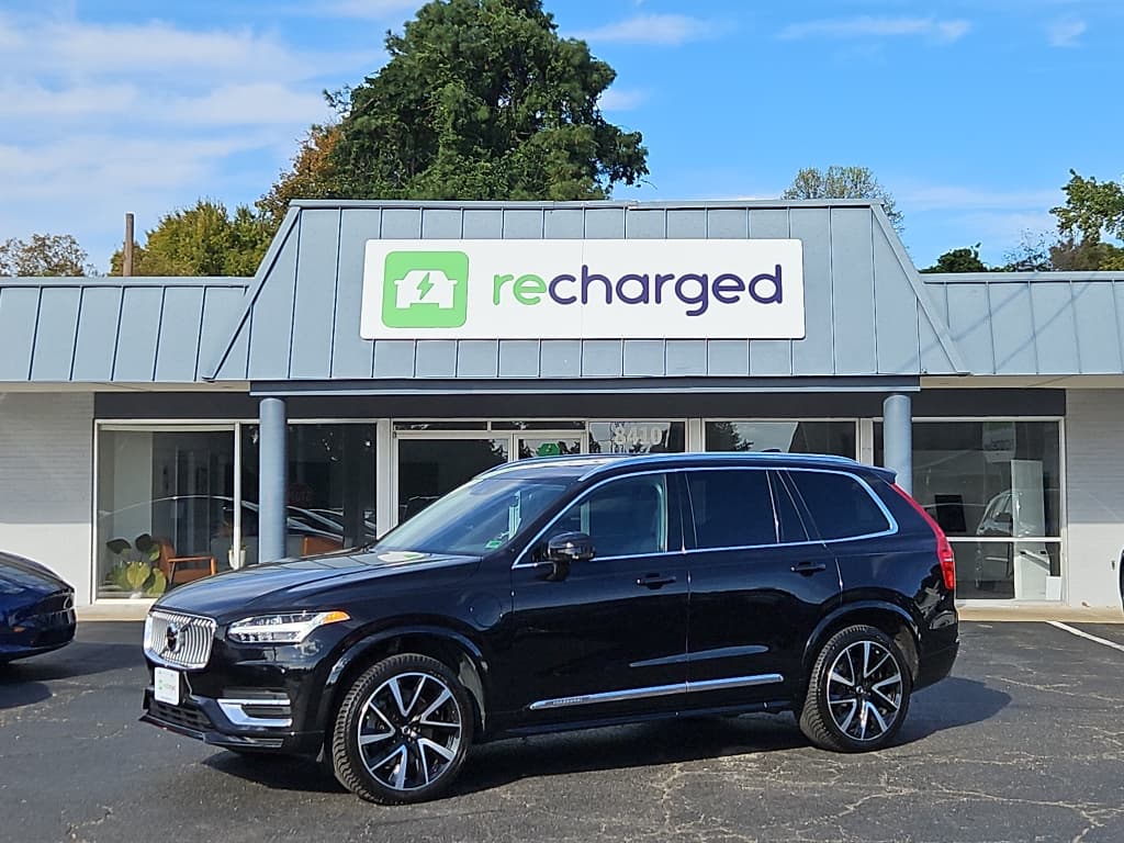 2021 Volvo XC90 view 1