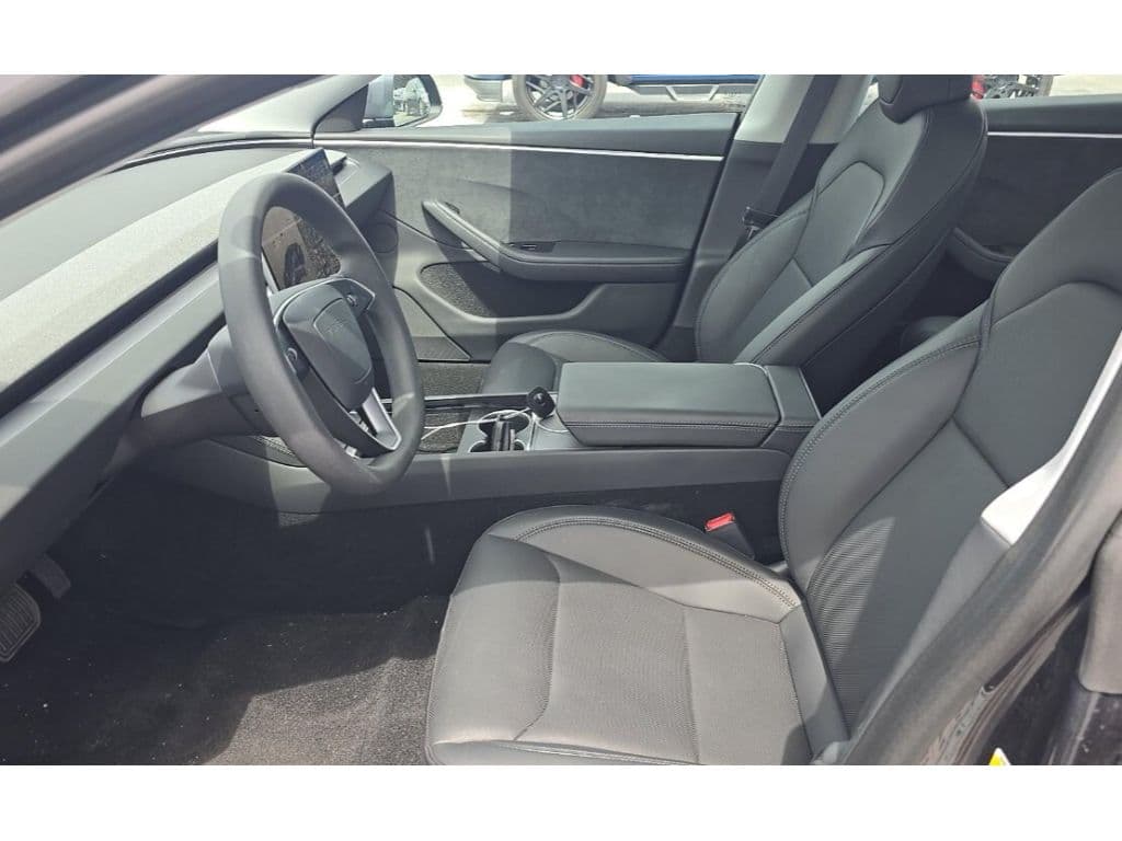2024 Tesla Model 3 view 5