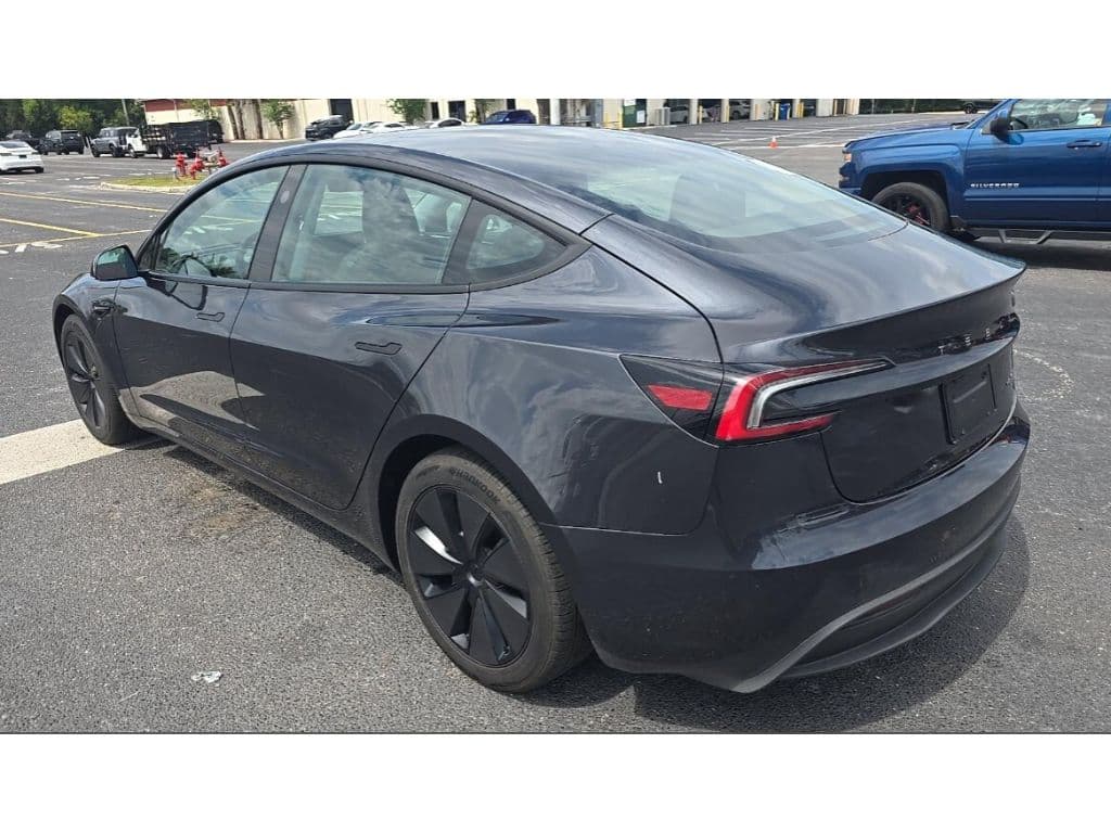 2024 Tesla Model 3 view 4