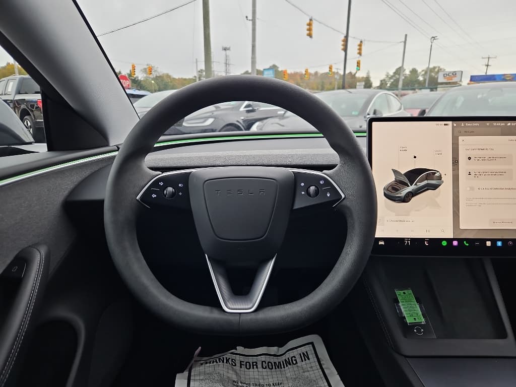 2024 Tesla Model 3 view 8
