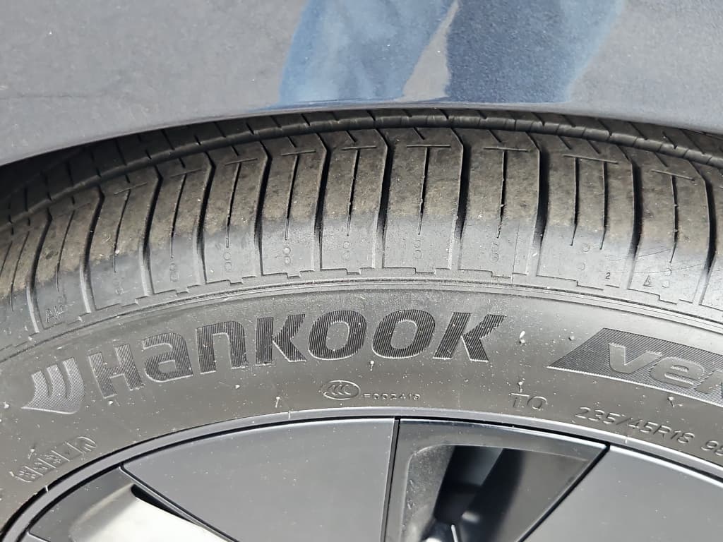 2024 Tesla Model 3 view 31