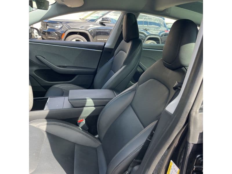 2024 Tesla Model 3 view 4