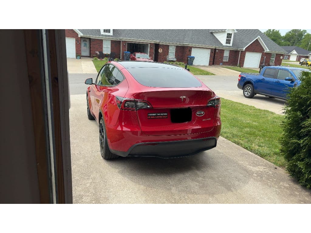 2023 Tesla Model Y view 3