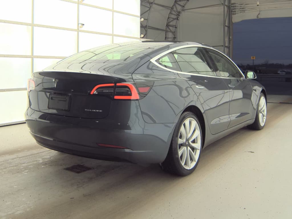2020 Tesla Model 3 view 3