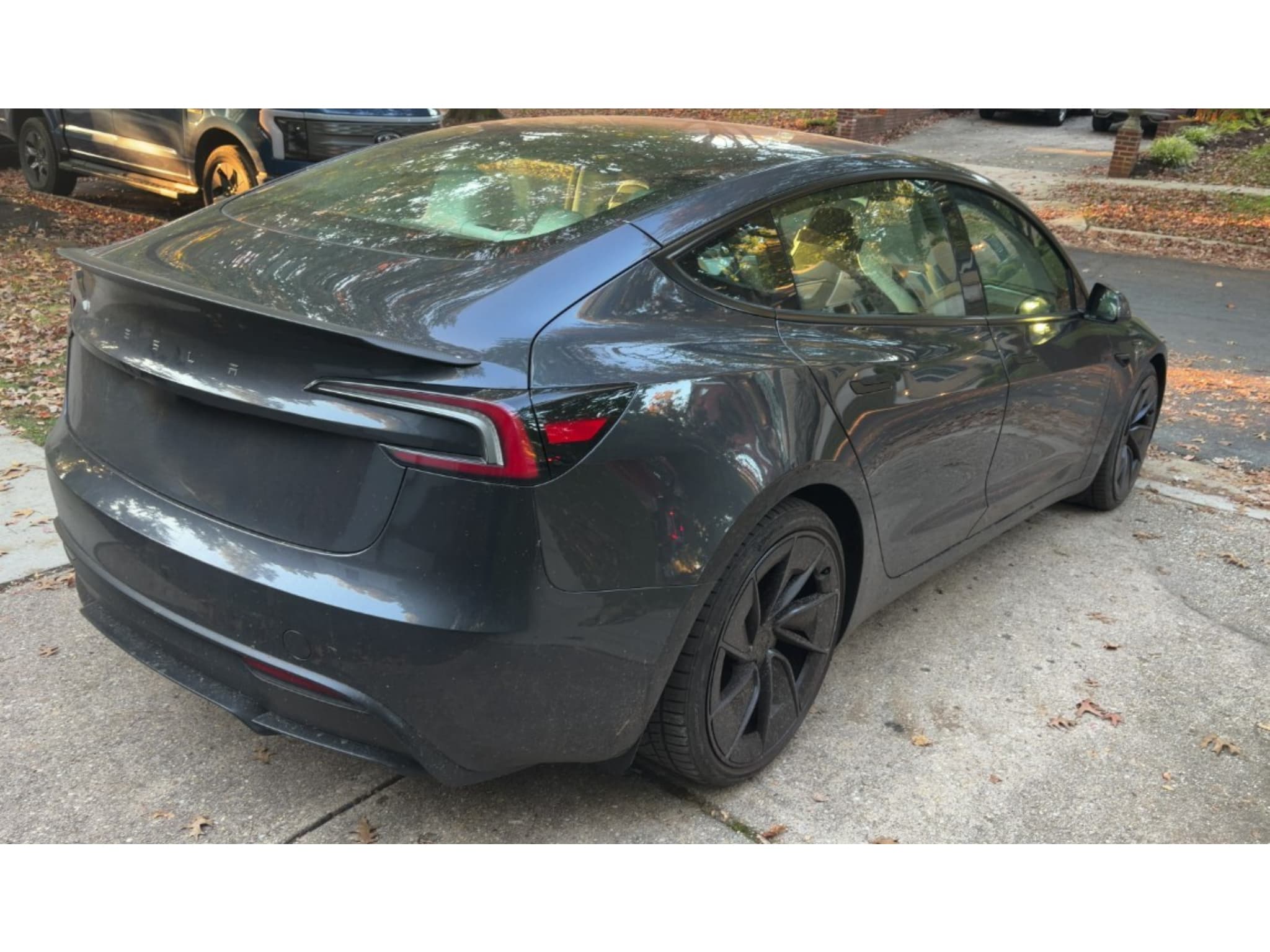 2024 Tesla Model 3 view 3