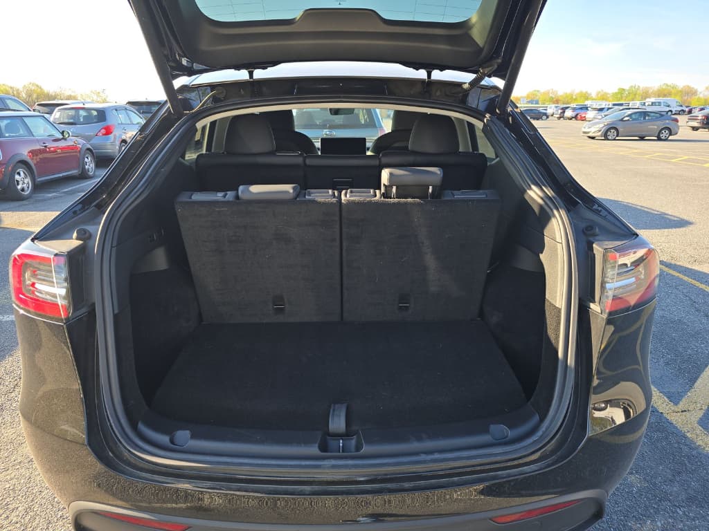 2023 Tesla Model Y view 7