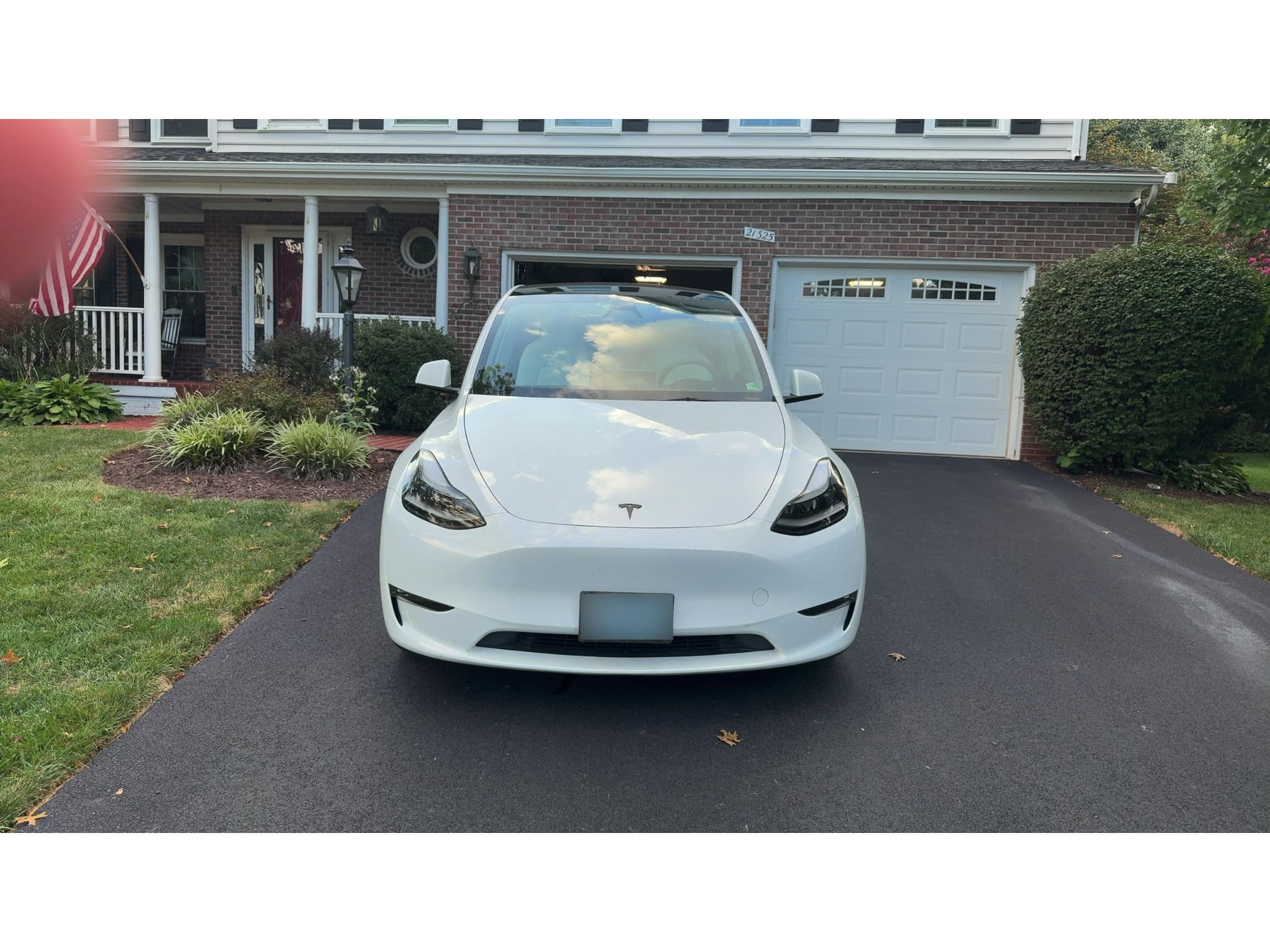 2023 Tesla Model Y view 7